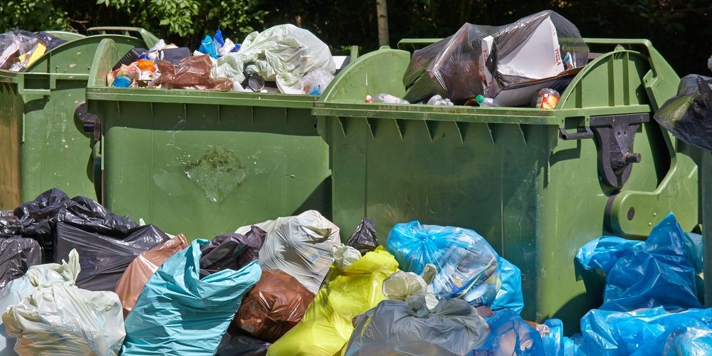 Dumpsters,Being,Full,With,Garbage Overflowing Waste – How is it Affecting you and the Environment?